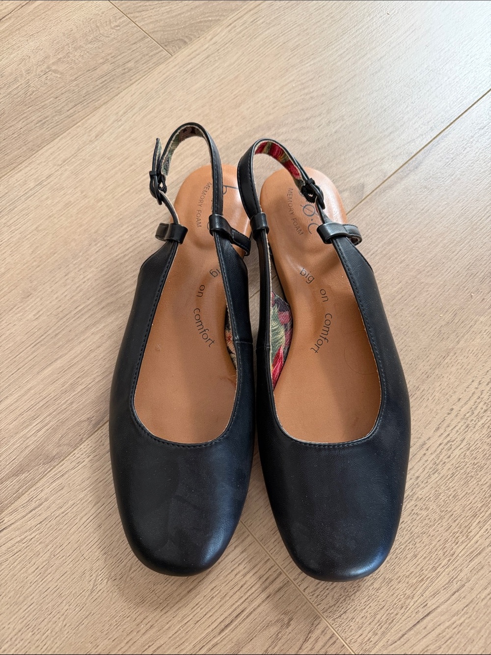 b.o.c. Black Leather Slingback Ballet Flats